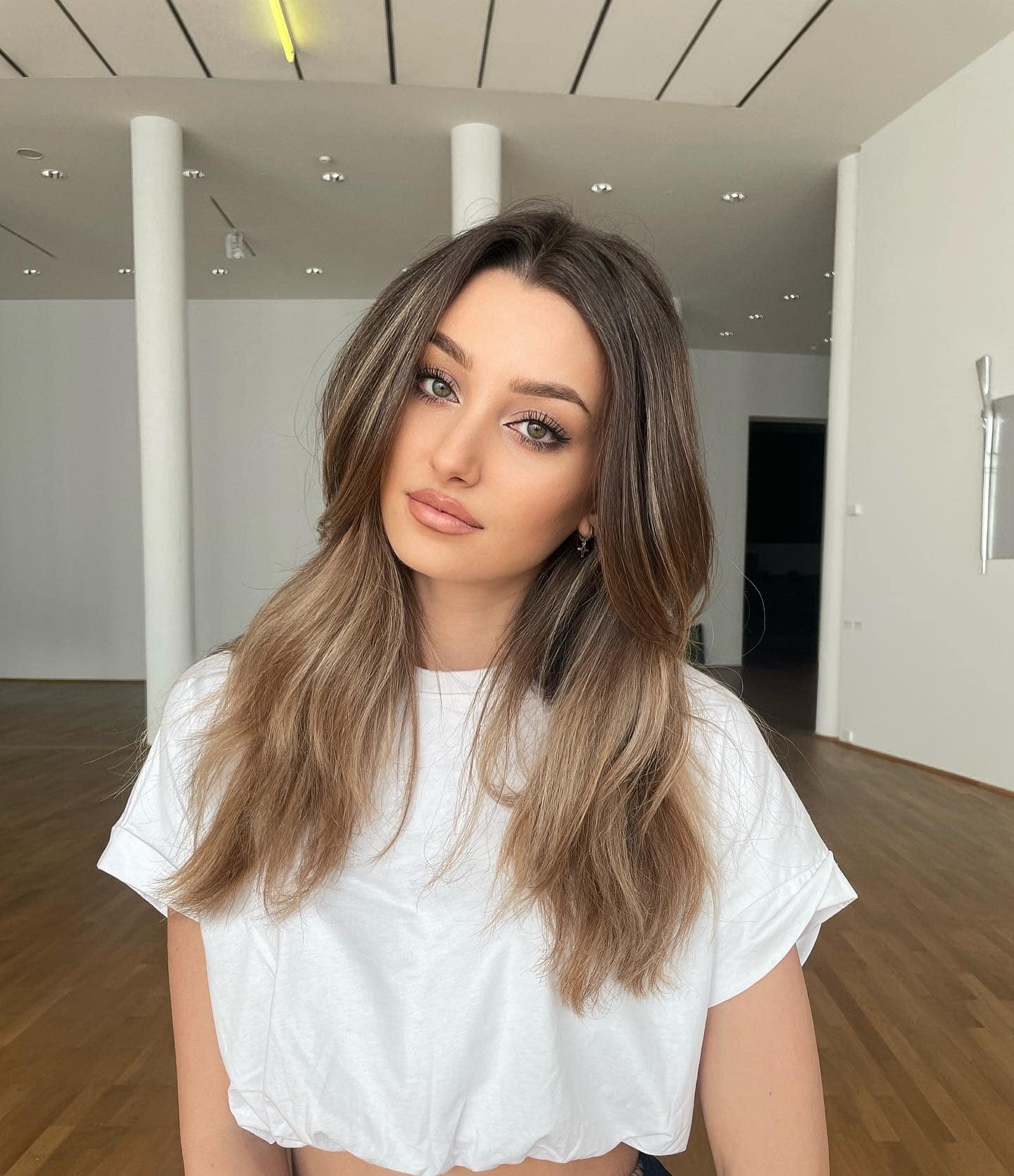 Cu ce se ocupa si cum arata Daria Crisan, fiica cea mare a lui Catalin Crisan 4