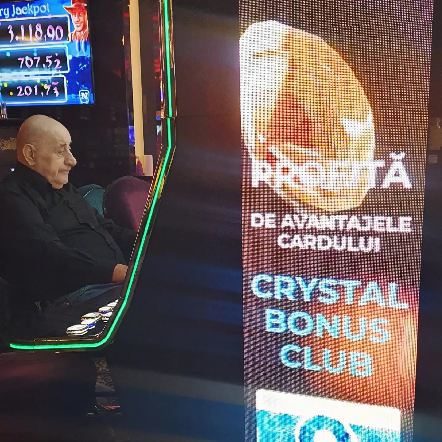 Cum a apărut Viorel Lis pe internet. Chiar soția lui, Oana, a publicat imaginea