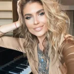 Cum arata Sanziana Negru in tinerete 14