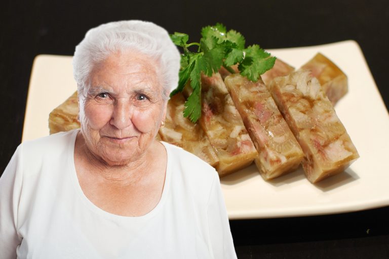 Cum faci cea mai delicioasă piftie de porc fără gelatină. Trucul folosit de bunica pentru gustul adevărat de țară