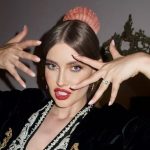 Cum o chema pe Iulia Albu, inainte de a se marita cu Mihai Albu Imi pare rau ca i-am lasat numele meu. Putini cunosc acest detaliu despre ea