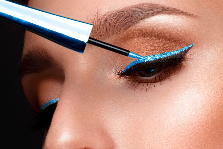 Cum să te machiezi de Revelion în funcție de culoarea ochilor. Cele mai bune trucuri pentru o privire electrizantă