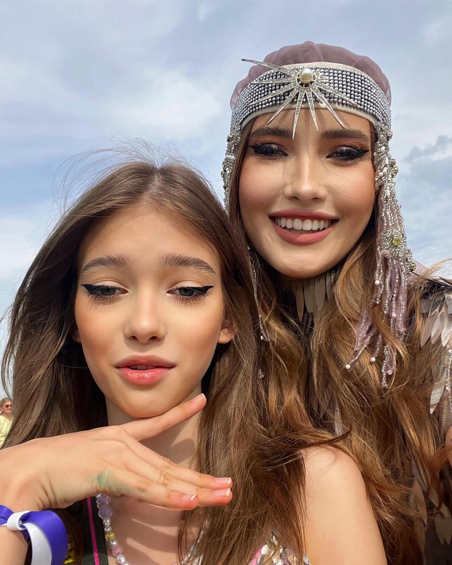 Cum se intelege Mike cu fata Iuliei Albu 2