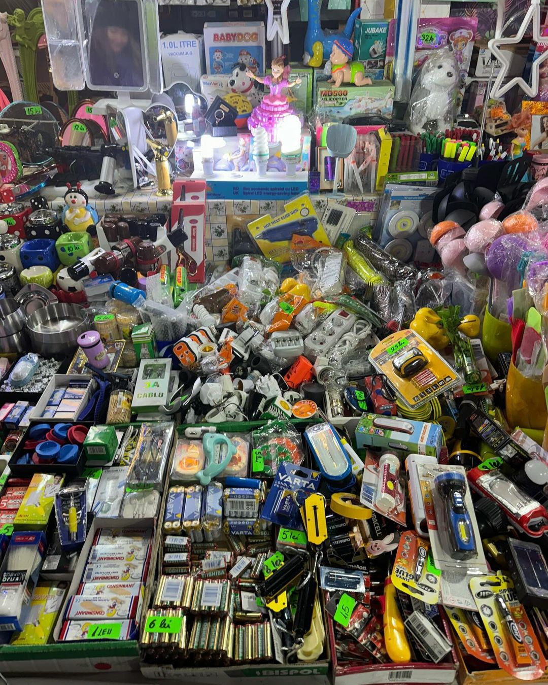 Delia a rupt internetul în două cu poza asta. Cum s-a filmat în magazin 6