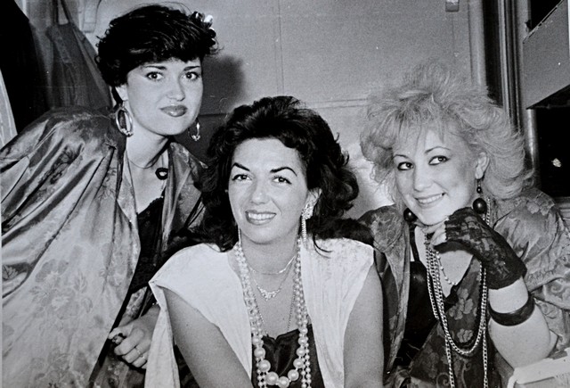 Imagini inedite cu Carmen Harra din tinerețe. Cât de frumoasă era, atrăgea toate privirile FOTO