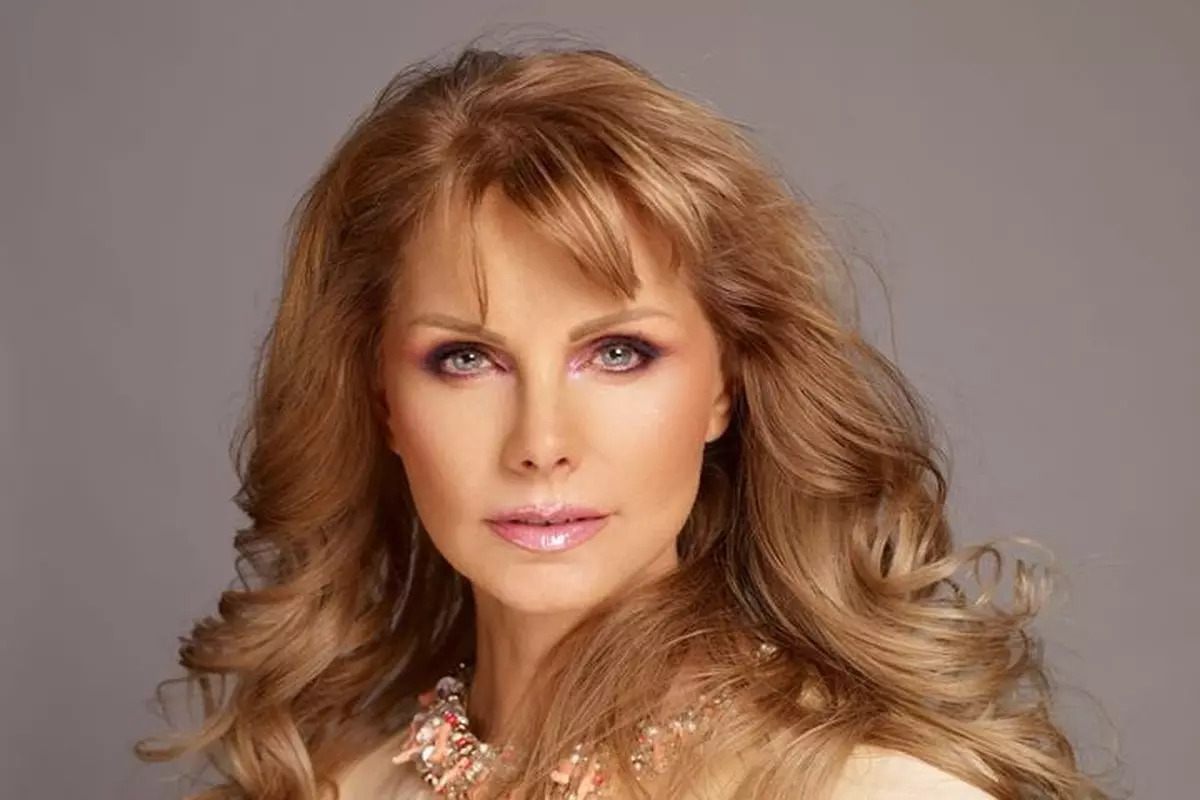 Imagini rare cu Anastasia Lazariuc, din tinerete 3