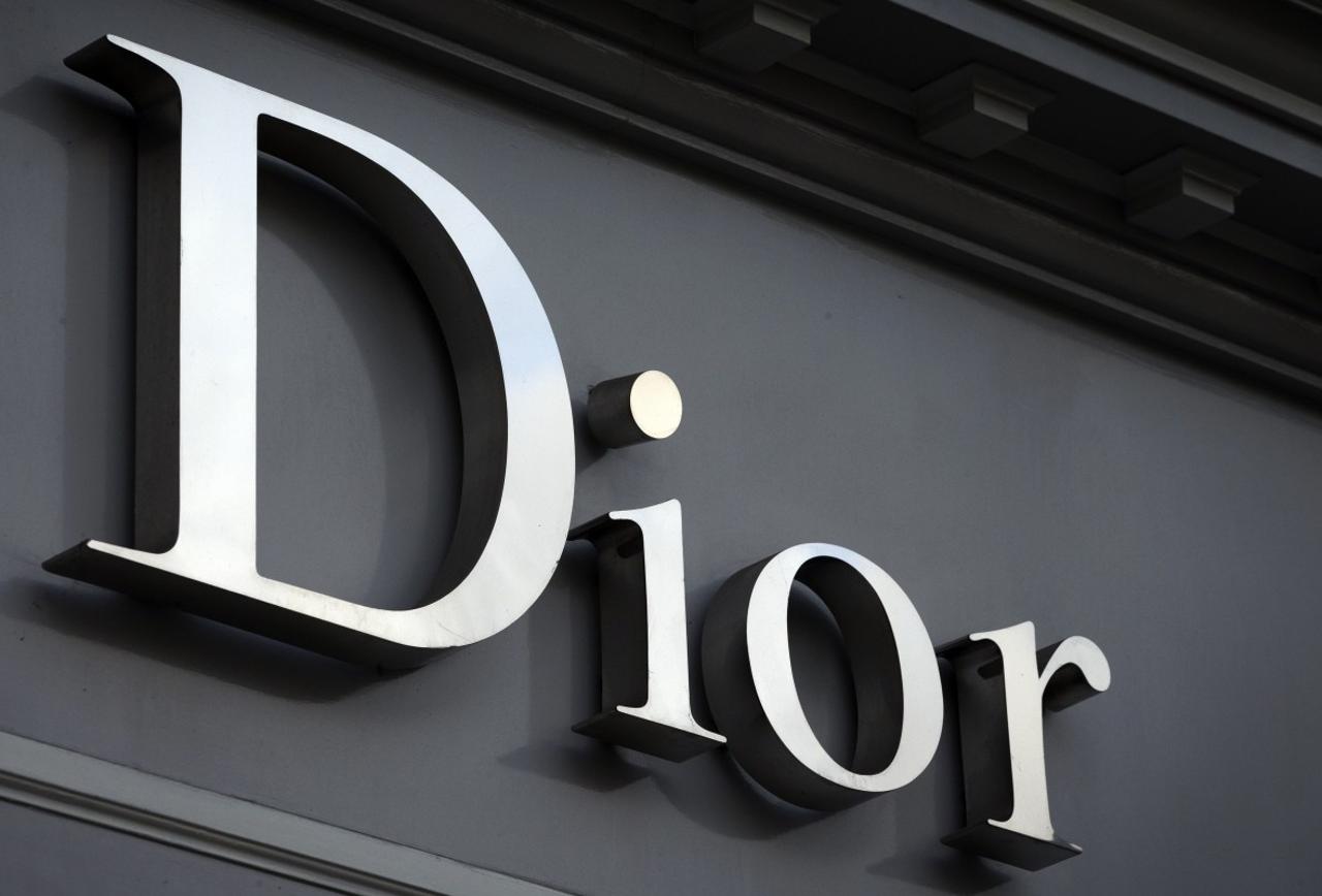 Istoria casei de moda Dior