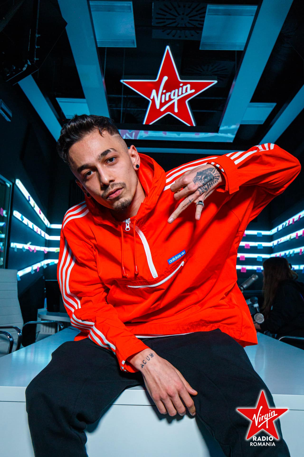 Juno a învățat limba engleză din rap și Star Wars. ”Mi-am pus episodul 6 de 100 de ori”