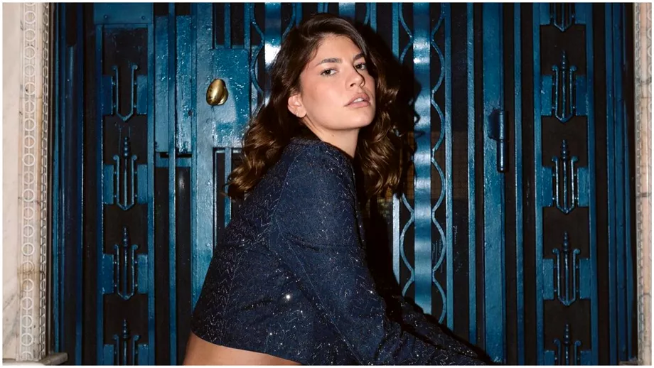 Laura Giurcanu a dat cartile pe fata 2