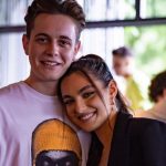 Laura Giurcanu a dat cartile pe fata 3