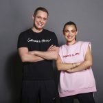 Laura Giurcanu a dat cartile pe fata 4