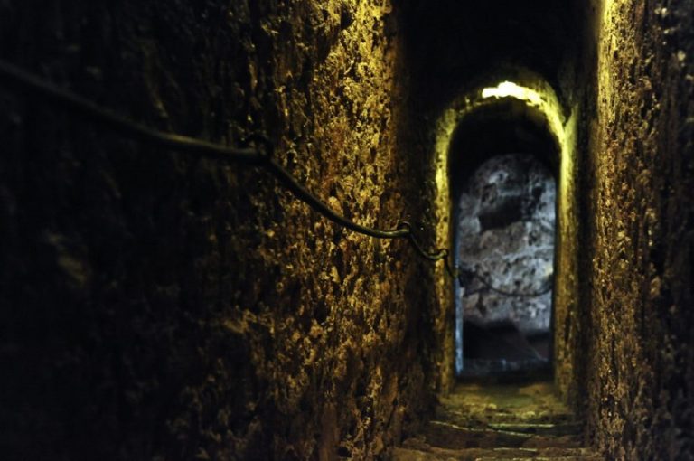 Locul din România unde se află tunelul secret al Reginei Maria. E imens, pare desprins din filme