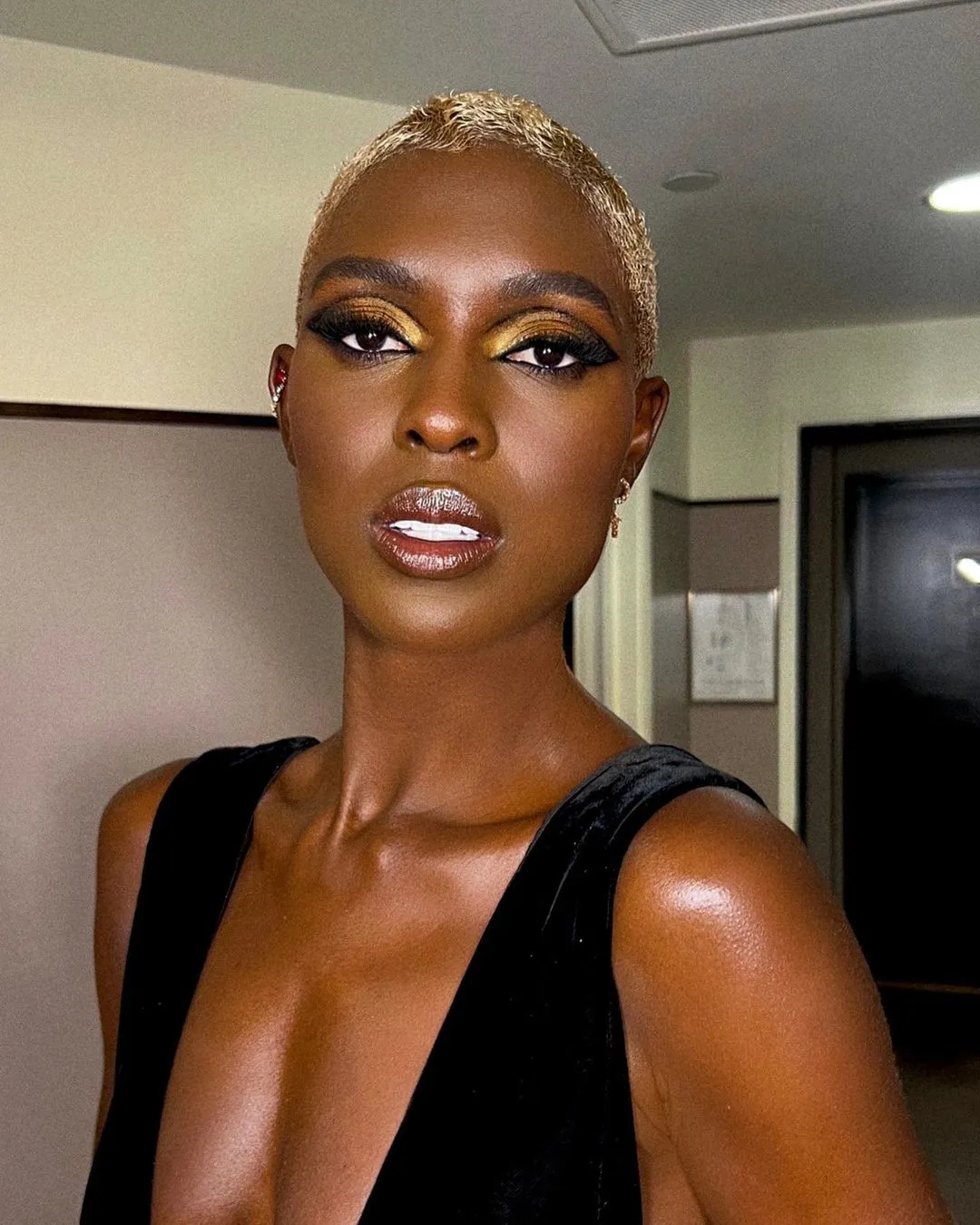 Machiaje la moda de Revelion 2024 3