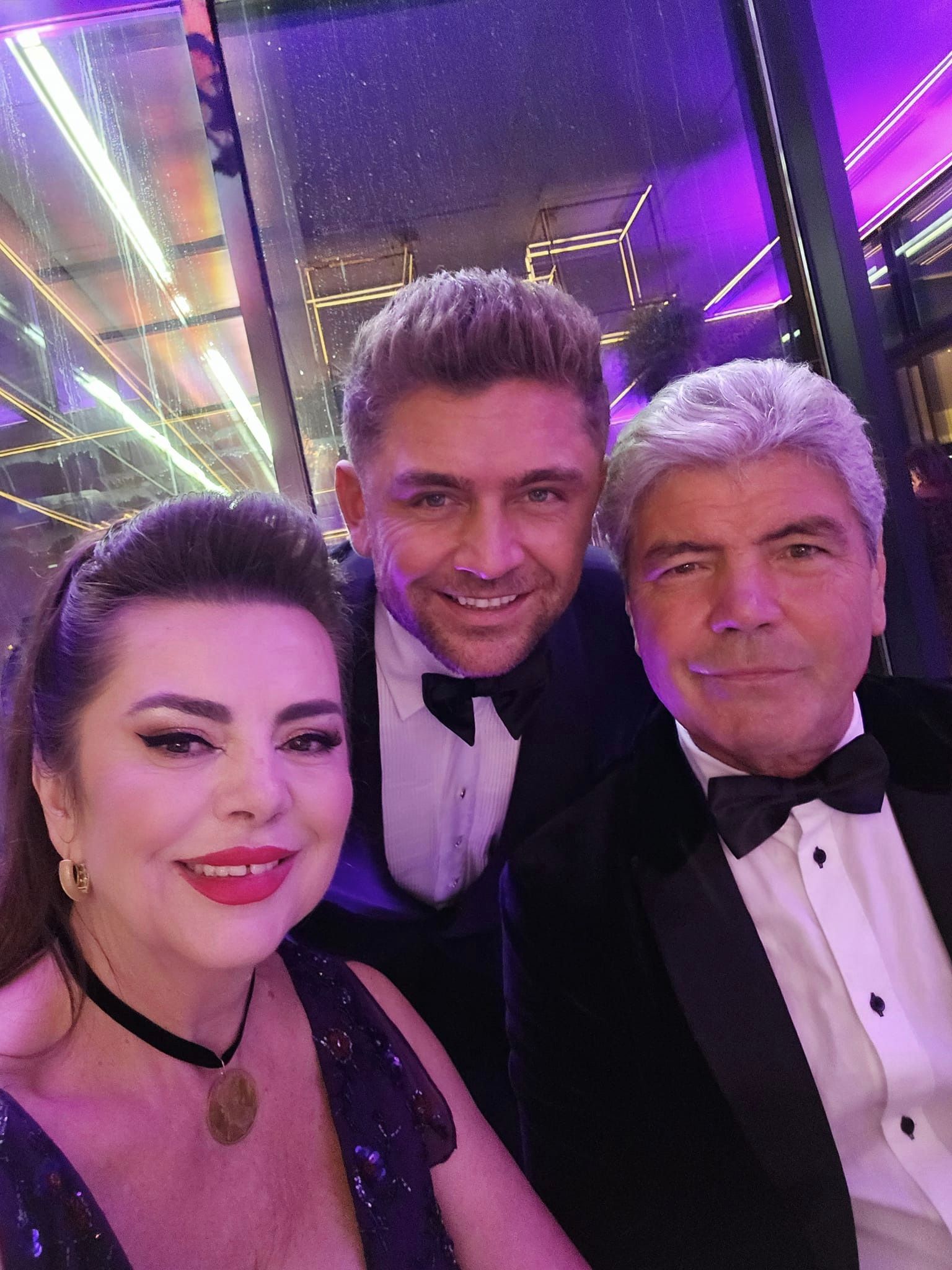 Mama Elenei Gheorghe vrea să scape de gușa inestetică