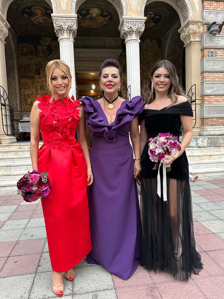 Mama Elenei Gheorghe vrea să scape de gușa inestetică