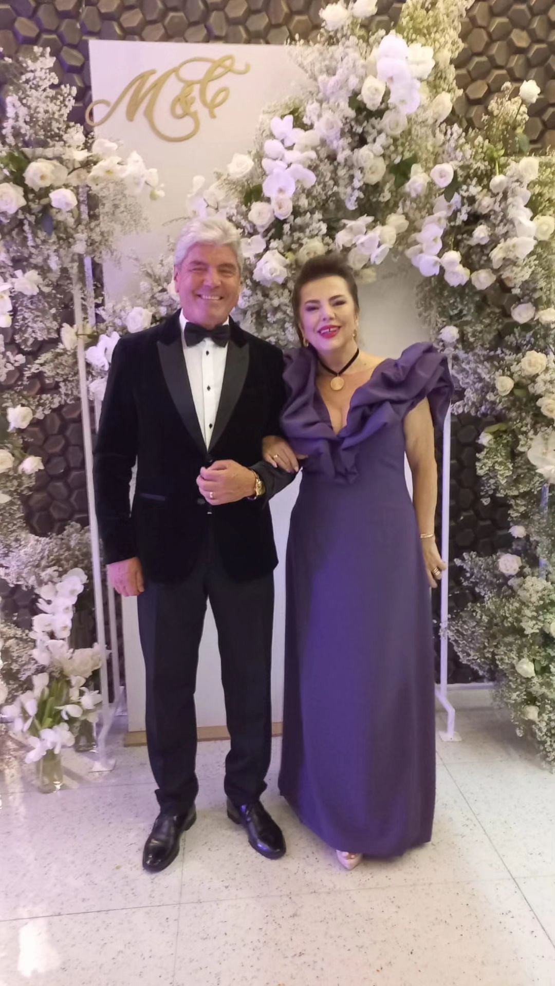 Mama Elenei Gheorghe vrea să scape de gușa inestetică