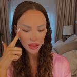 Sătulă să fie aspru criticată, Bianca Drăgușanu a renunțat la machiaj și filtre. Cum arată ea de fapt, mulți și-au dorit să o vadă așa
