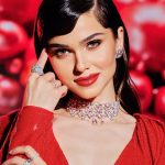 Theo Rose, primele sarbatori in formula de trei 3