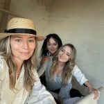 Uite ce sora frumoasa are Laura Cosoi 4