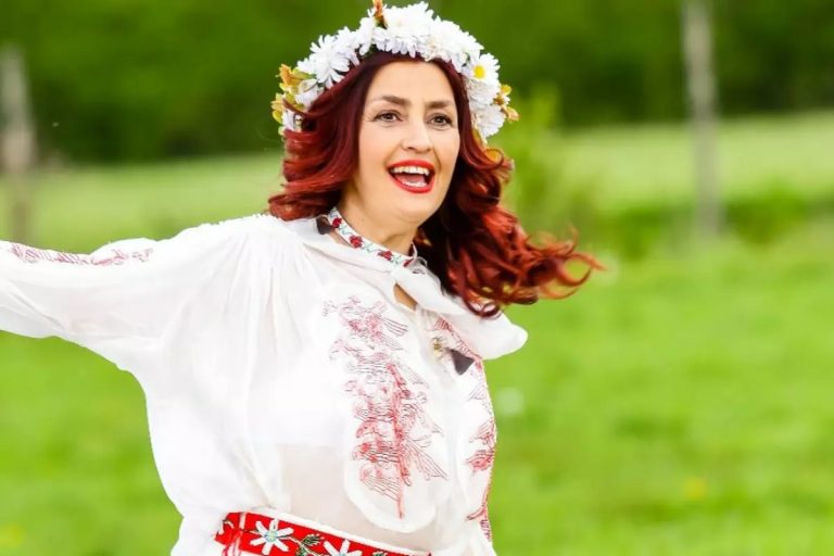 Ultima dorință a Ronei Hartner. Sora ei i-a îndeplinit rugămintea: “A vrut să o îmbrac într-o rochie albă”. Ce i-a pus pe cap VIDEO