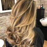 X tunsori si culori de par care vor face furori in 2024 3