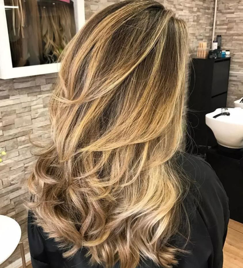 X tunsori si culori de par care vor face furori in 2024 3