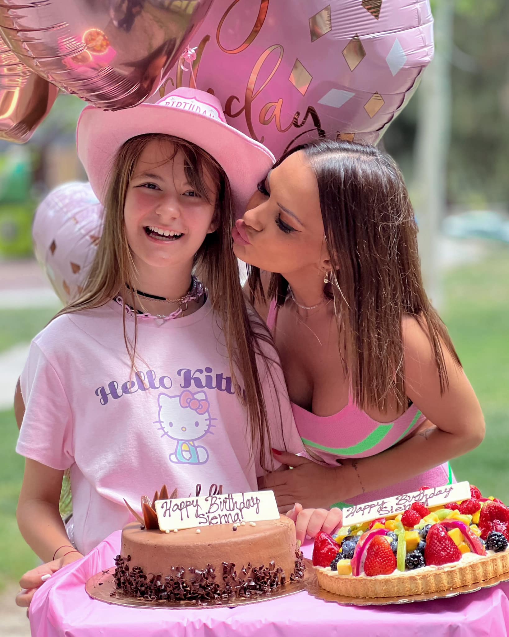 Andreea Antonescu regăsește stilul vestimentar Andre în garderona fiicei sale