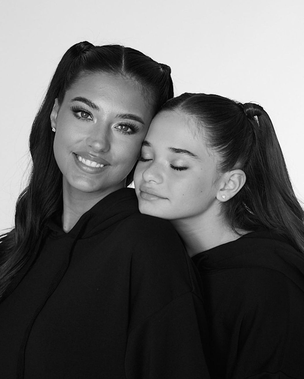 Antonia si fiica ei, Maya