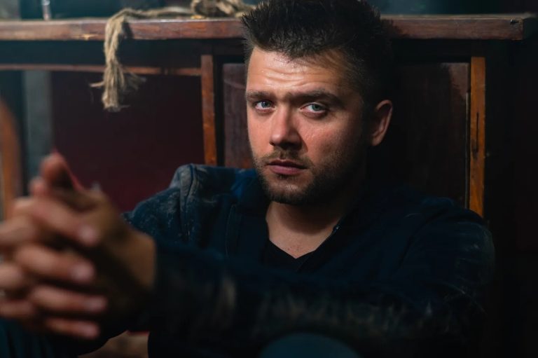 Marian Olteanu și-a dus iubitele în casa părinților pentru a vedea dacă trec testul. „Nu o să mă însor până nu îmi zice mama ce să fac” VIDEO EXCLUSIV