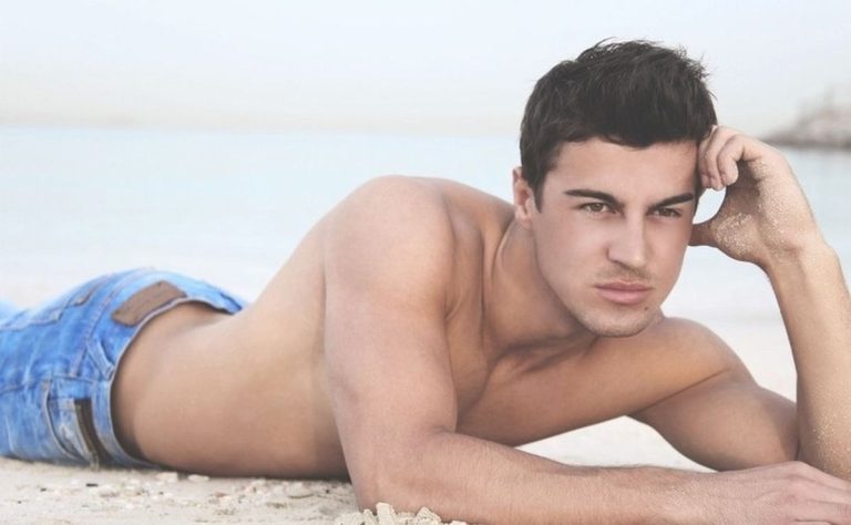 Surpriză de proporții! Cine este bruneta celebră care s-a iubit cu Adrian Alexandrov, iubitul Elenei Udrea. Nimeni nu a știut de relația lor