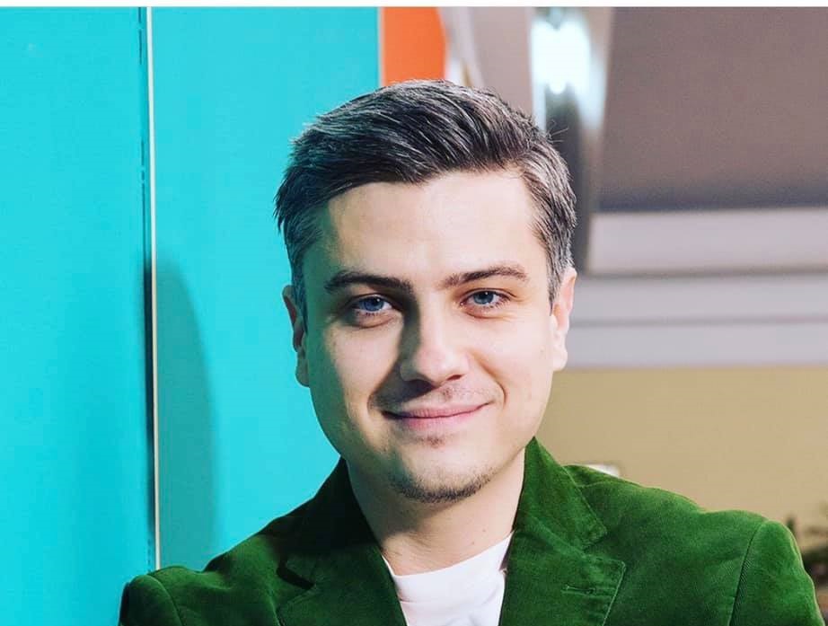 Actorul Daniel Achim din Tati Part-Time recunoaste ca a invatat meserie pe platourile de filmare, nu la facultate