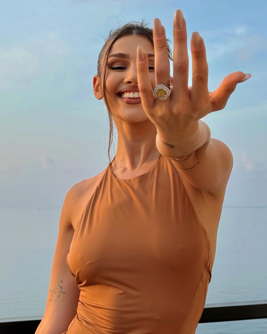 Alina Eremia, ceruta in casatorie 1