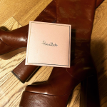 Andreea Esca, în pas cu moda și când nu apare la Pro TV. Apariție în cele mai cool cizme, cât costă perechea