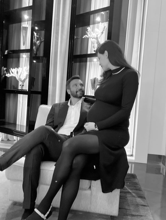 Catrinel Menghia, superbă în ultimul trimestru de sarcină. A dezvăluit ce va avea