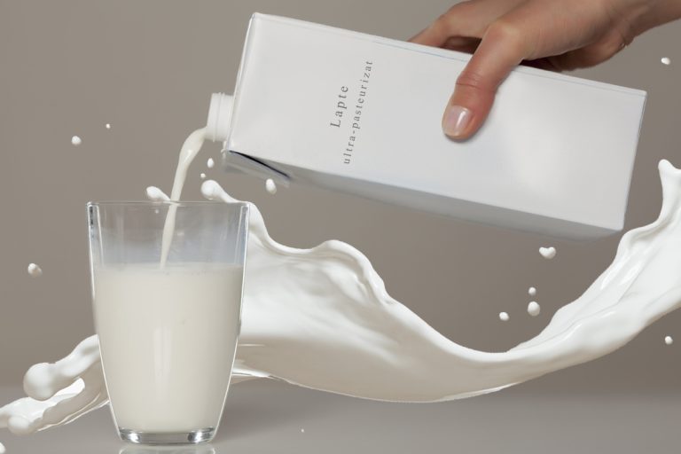 Ce este laptele ultra-pasteurizat. Cum trebuie să îl depozitezi, de fapt