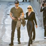 Christina Aguilera și-a etalat noul look spectaculos. După mulți ani, artista a învins lupta cu kilogramele FOTO