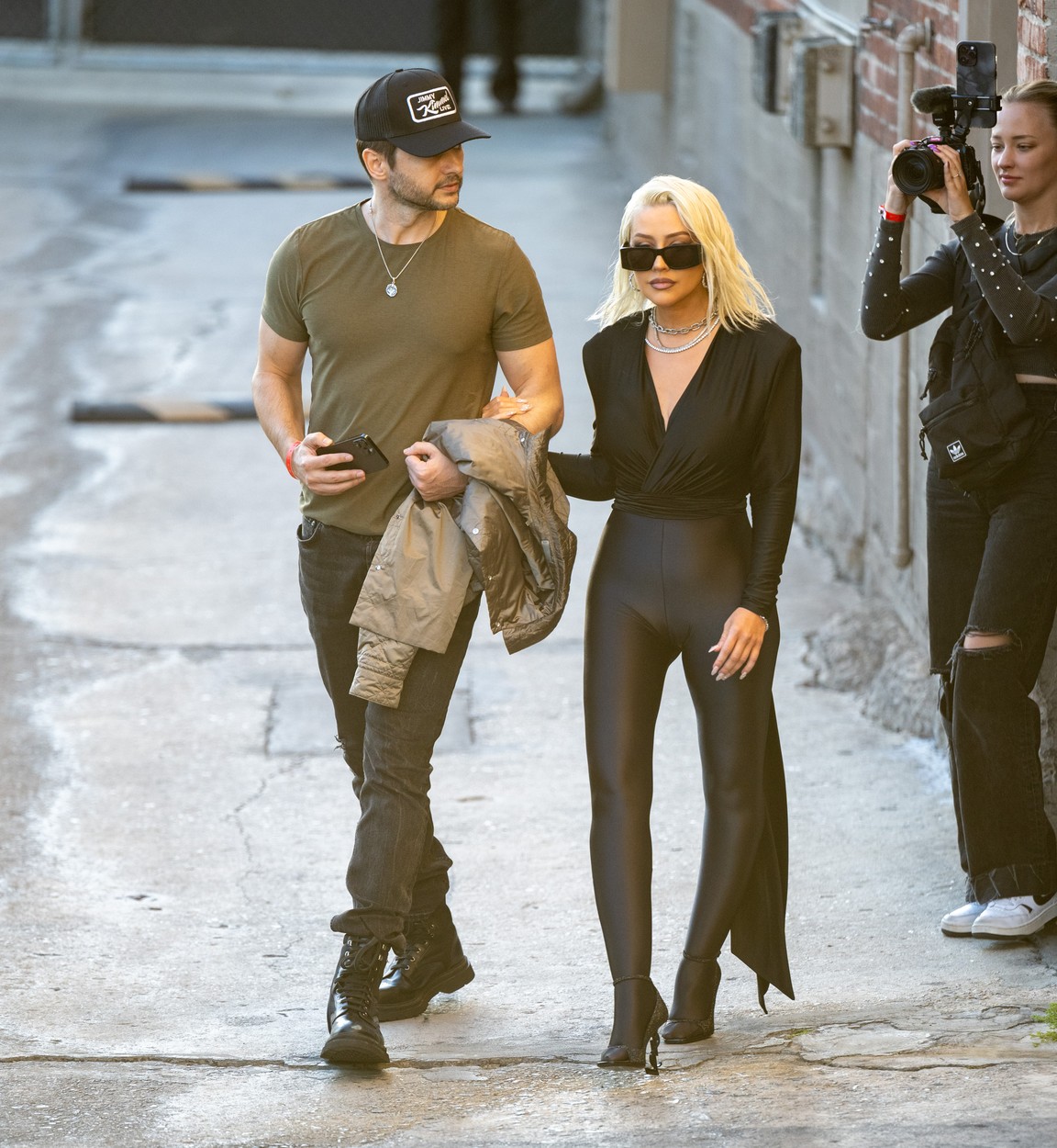 Christina Aguilera și-a etalat noul look spectaculos. După mulți ani, artista a învins lupta cu kilogramele FOTO