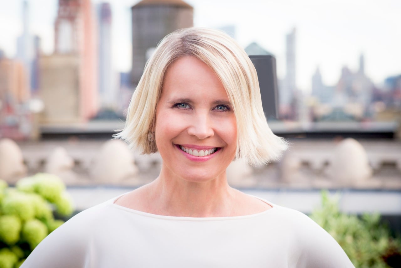 Cine este și cum arată Karen Jacobsen, vocea din spatele aplicației GPS. E singura femeie de care ascultă toți șoferii