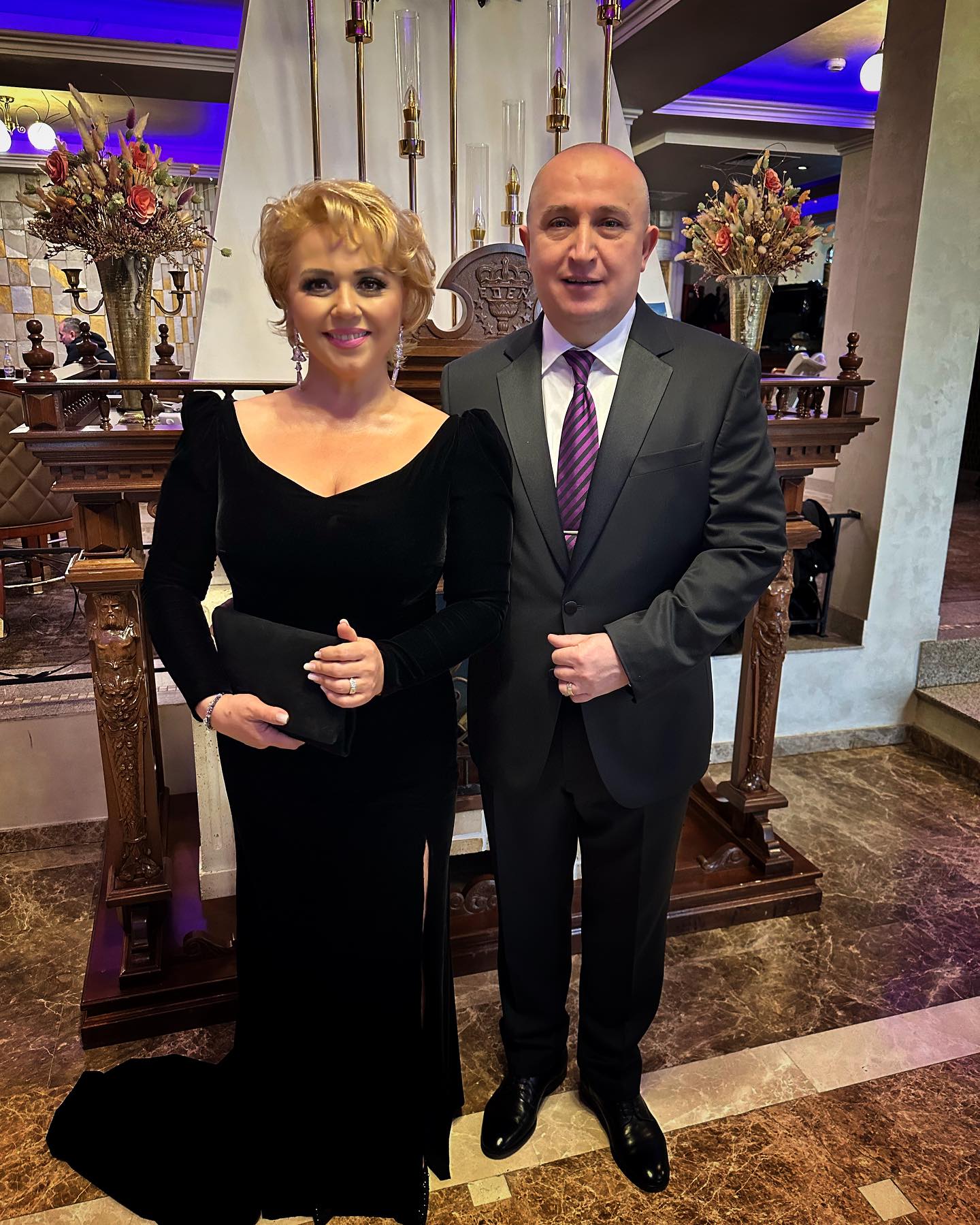 Cornelia Rednic, apariție uluitoare într-o rochie îndrăzneață. Transformarea artistei este de apreciat, zici că nu este ea FOTO
