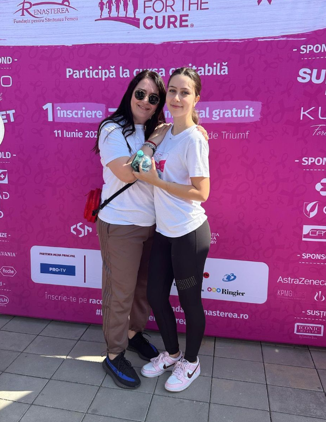 Cu ce se ocupă fiicele lui Ilie Năstase din căsătoria cu Amalia. Sunt frumoase foc și deștepte, mama lor le-a dat de gol