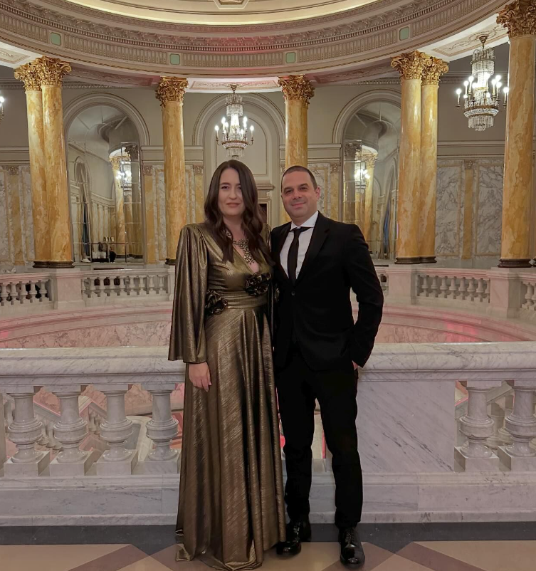 Cu ce se ocupă fiicele lui Ilie Năstase din căsătoria cu Amalia. Sunt frumoase foc și deștepte, mama lor le-a dat de gol