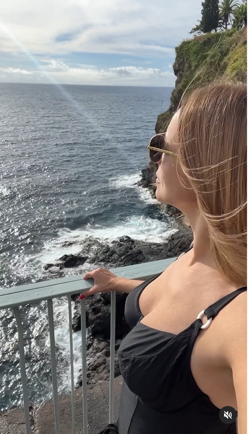 Cum arată Andreea Marin în costum de baie, după ce a slăbit 16 kilograme. Imagine de senzație cu vedeta