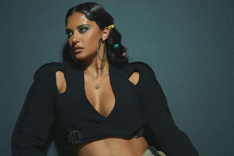 Cum arată Antonia, la 34 de ani, în costum de baie. Vedeta spune că nu e în cea mai bună formă: „Sunt plină de celulită” FOTO