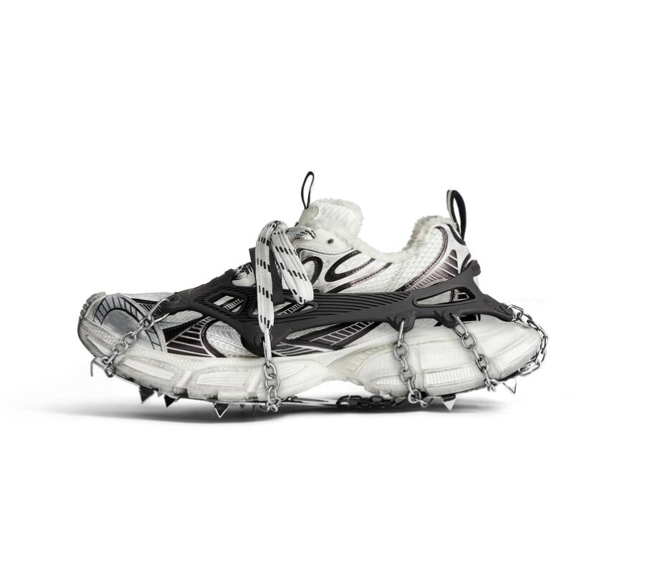 Cum arată adidașii cu lanțuri antiderapante de la Balenciaga. Costă 1290 de euro FOTO