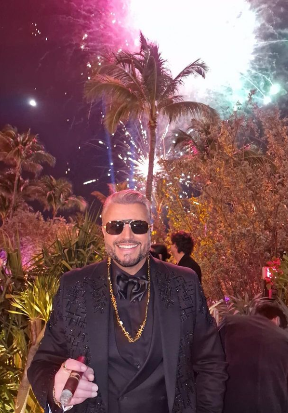 Cum s-a afișat Cătălin Botezatu în vacanța de lux. Detaliul care i-a înfuriat pe internauți