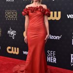 Cum si-au făcut aparitia vedetele pe covorul rosu de la Critics Choice Awards 2024 1