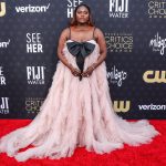 Cum si-au făcut aparitia vedetele pe covorul rosu de la Critics Choice Awards 2024 7