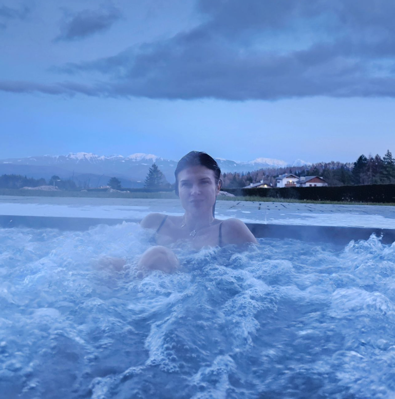 Dana Budeanu a înnebunit când a văzut pozele cu Valeriu Gheorghiță și Monica Bîrlădeanu. Ce i-a transmis medicului