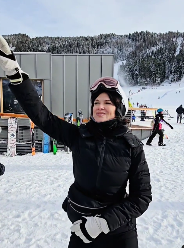 Dana Budeanu a înnebunit când a văzut pozele cu Valeriu Gheorghiță și Monica Bîrlădeanu. Ce i-a transmis medicului