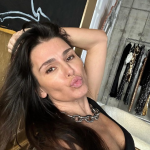 Dana Budeanu, la doar un pas de accident vestimentar. Cum s-a pozat vedeta, detaliul la care nu a fost atentă